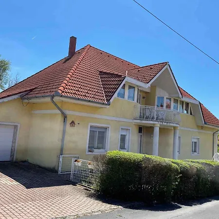 In - Balaton 39946 Apartman Gyenesdiás