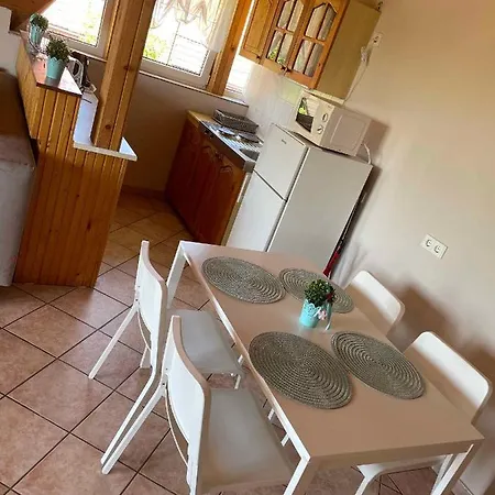 Apartament In Gyenesdias/balaton 39946 *